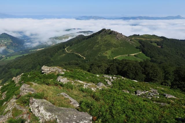 Senderismo en el Valle de Baztán, Navarra Senderismo en el Valle de Baztán, Navarra